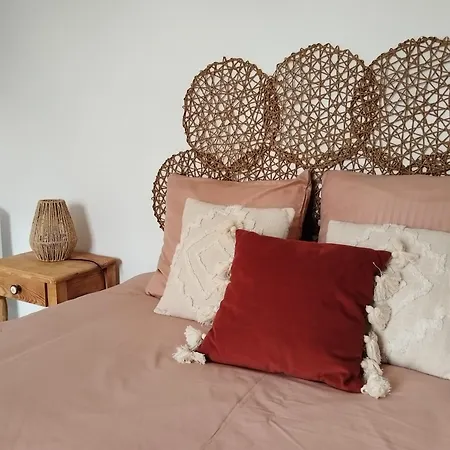 Au Pied Du Vignoble Champenois Holiday home Cunfin