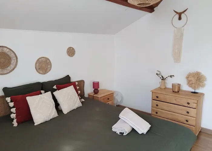 Au Pied Du Vignoble Champenois *