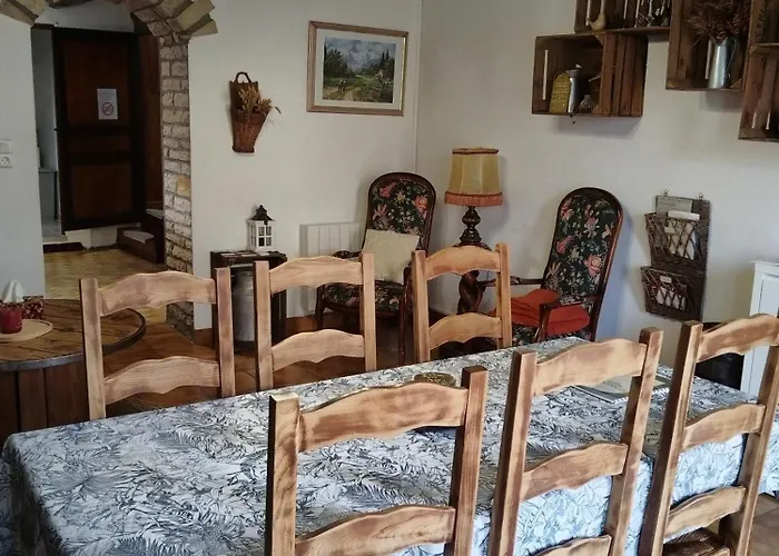 Au Pied Du Vignoble Champenois Holiday home Cunfin